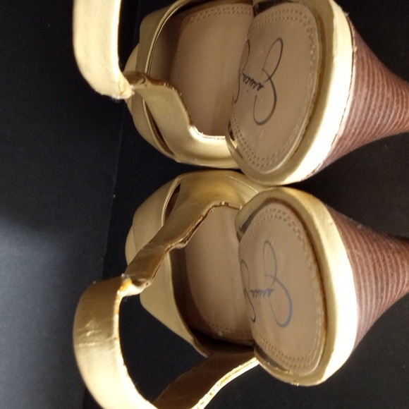 Jessica Simpson high heels - Picture 6 of 8